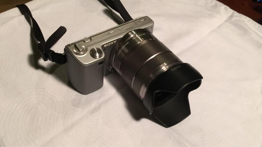 Sony nex 5 dva objektiva 16mm i 15-55mm
