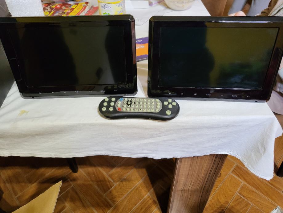 dvd player za auto