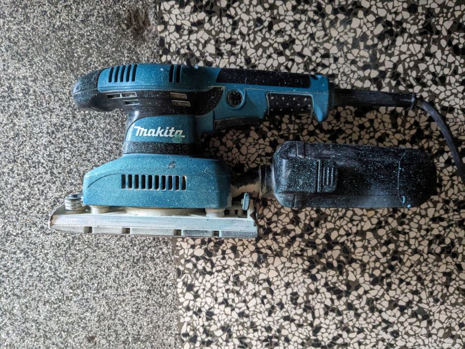 Ponceuse Vibrante Makita BO3710 - 190W, Patin 93x185 Mm, 11 000 Oscillations/min - Légère Et Maniable