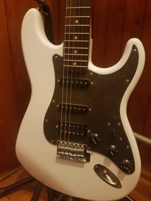 Fender Squier Stratocaster Humbucker