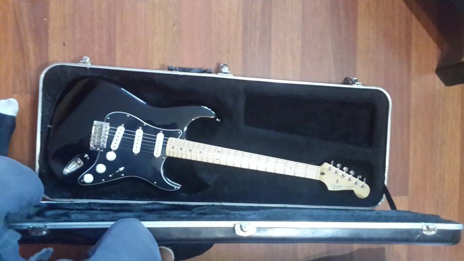 Fender stratocaster 2008. MIM