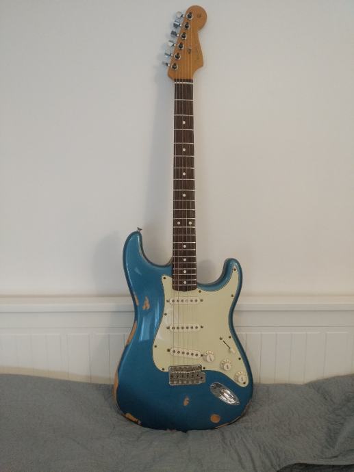 Fender stratocaster reissue 62