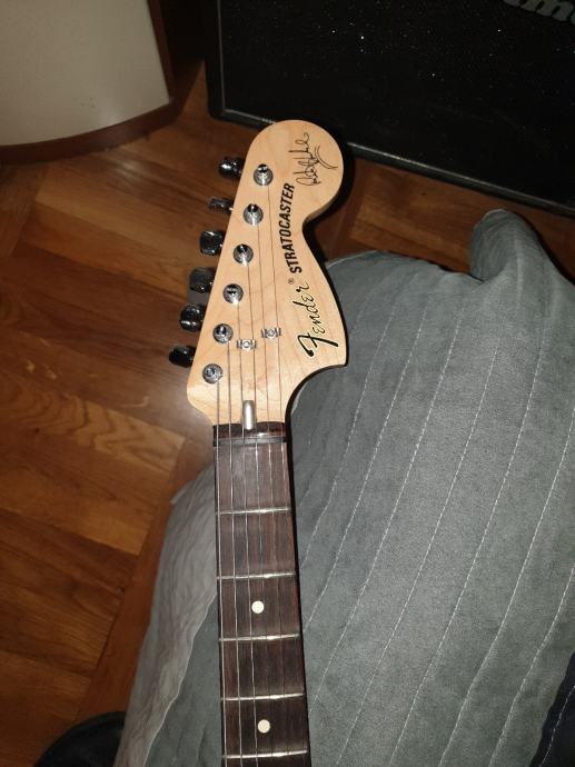 2 (due) Fender Stratocaster anni '70 CBS - palette negozio