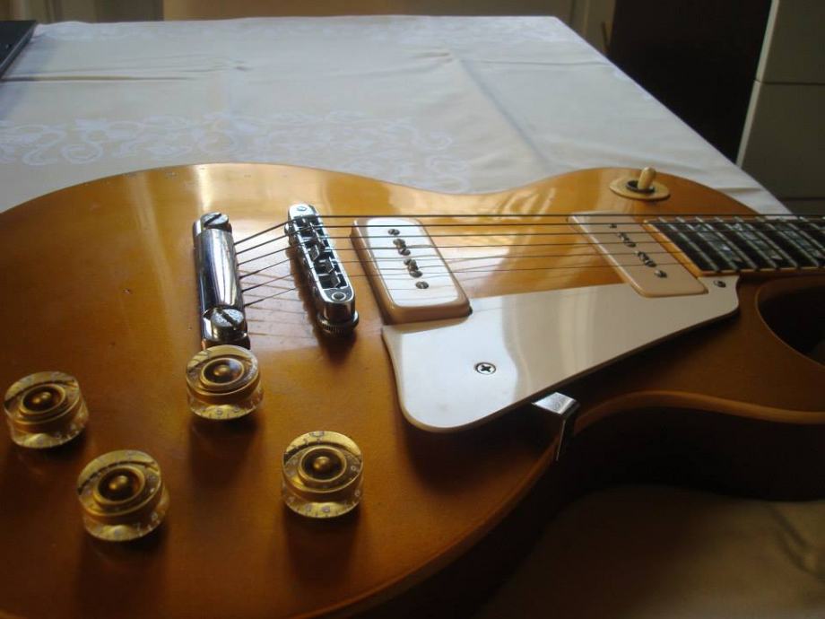 GIBSON LES PAUL DELUXE GOLDTOP 43god.