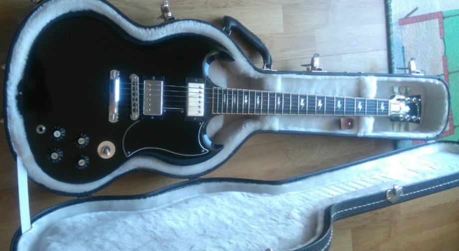 GIBSON SG AC/DC ANGUS YOUNG THUNDERSTRUCK- EBONY