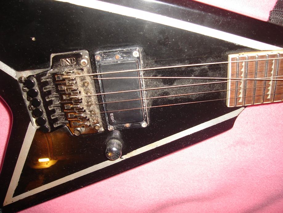 Gitara električna LTD (ESP)