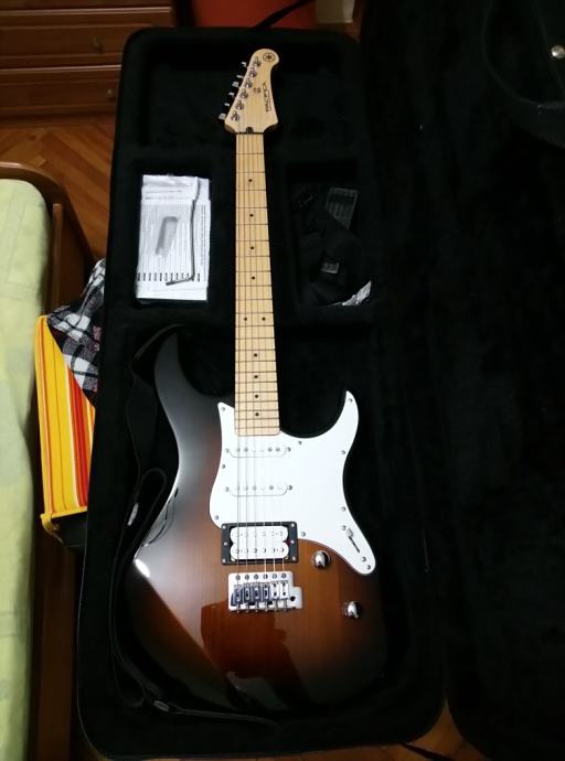 Yamaha Pacifica 112V