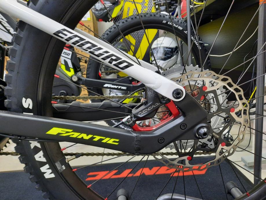 EBIKE FANTIC XF1 INTEGRA ENDURO 160 RACE (električni bicikl) AKCIJA!