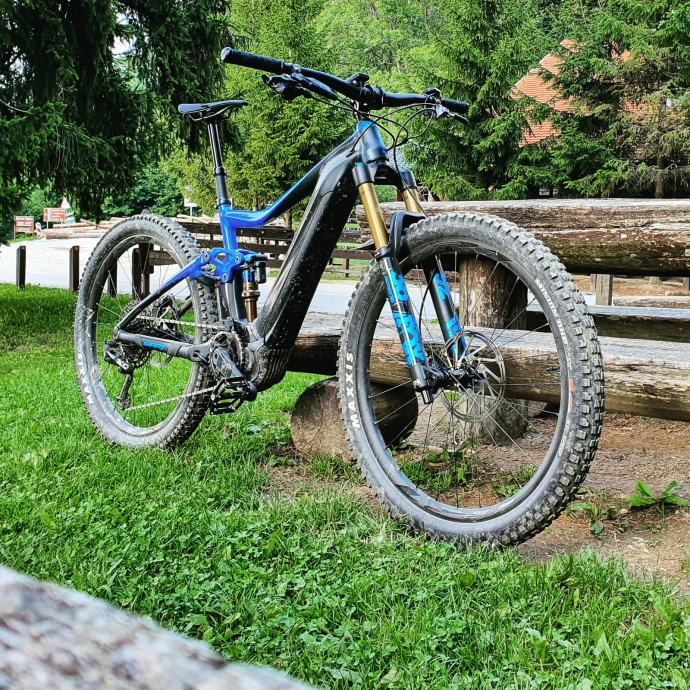 giant trance e 