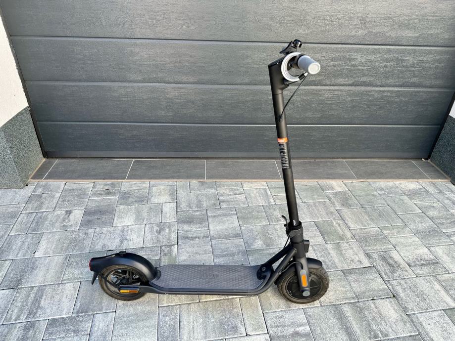 SEGWAY Ninebot KickScooter F25E