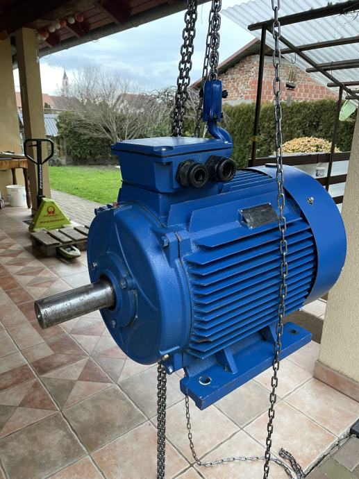 Elektromotor 30kW E.M.C. Italy, originalno stanje