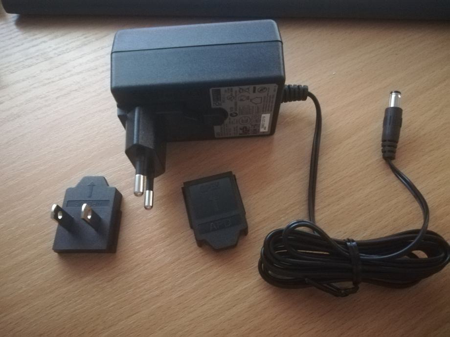 Adapter 12VDC 1A ulaz 100240VAC univerzalni (više komada)