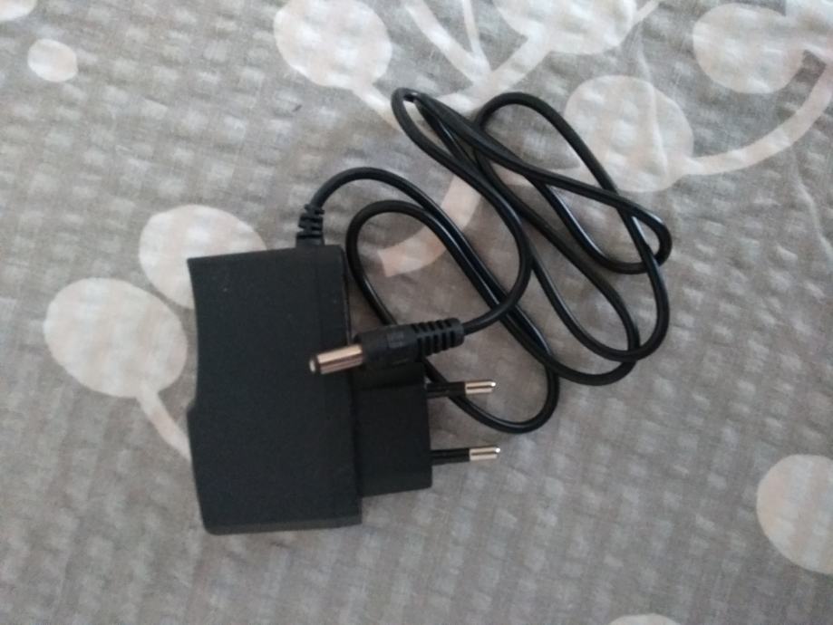 ADAPTER ZA STRUJU