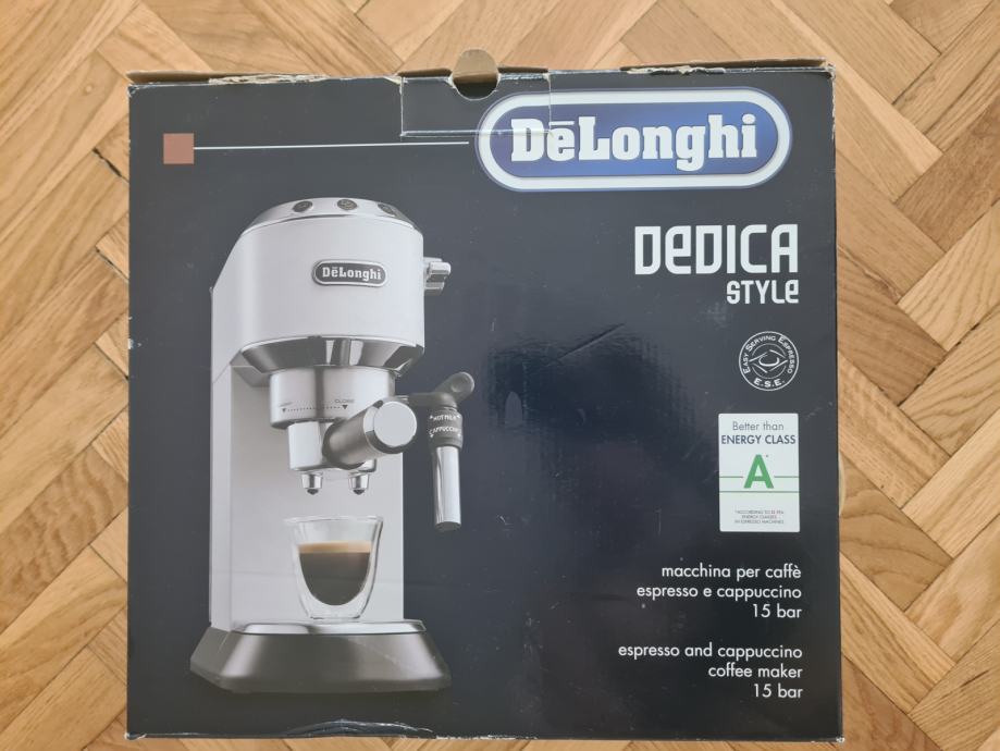 Delonghi Dedica EC685 - espresso aparat