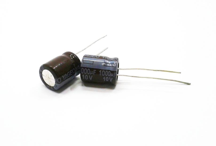 Kondenzator 1000uF/10V