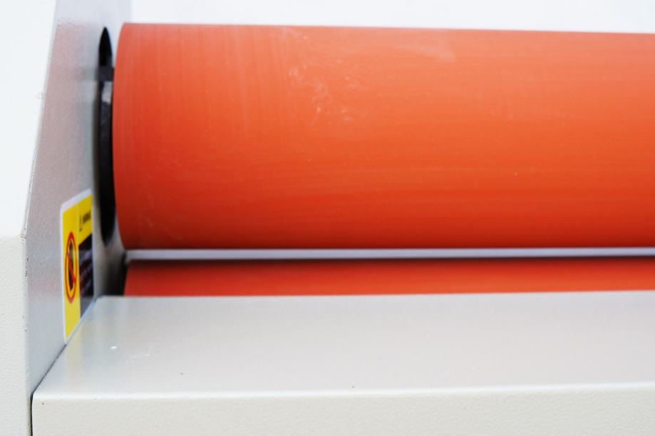 LAMINATOR ZA HLADNO 1600 mm LAMINIRANJENOVI UREĐAJI