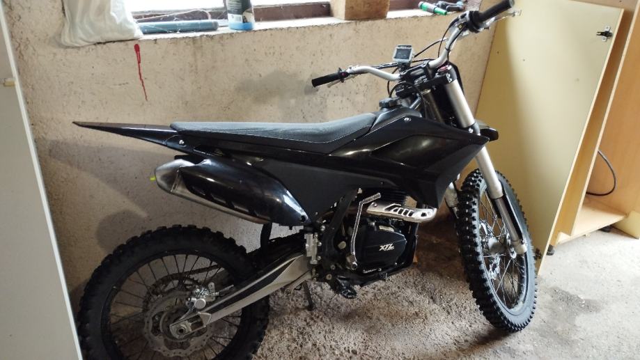 Apolo Cross Cross Apollo XTL 250 ccm Samo 20rh., 2023 god.