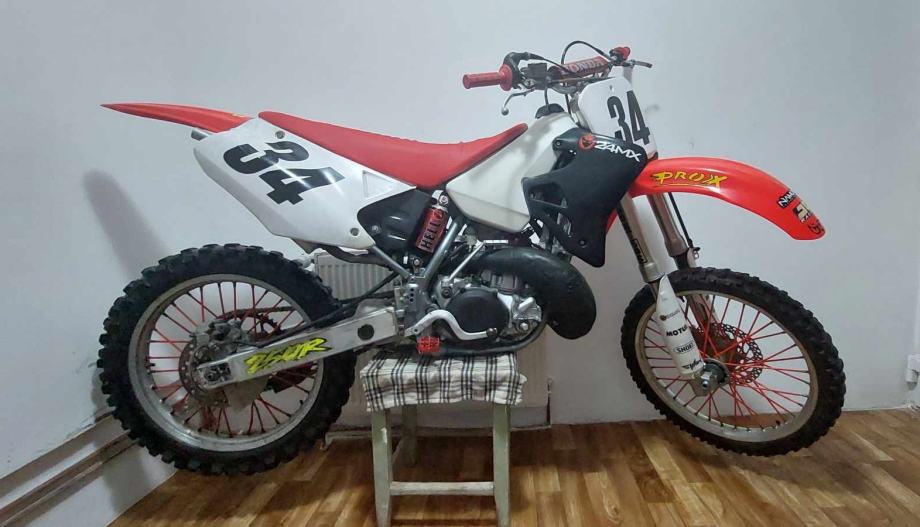 Honda Cr250R 1996 *PUNO NOVIH DIJELOVA*, 1996 god.