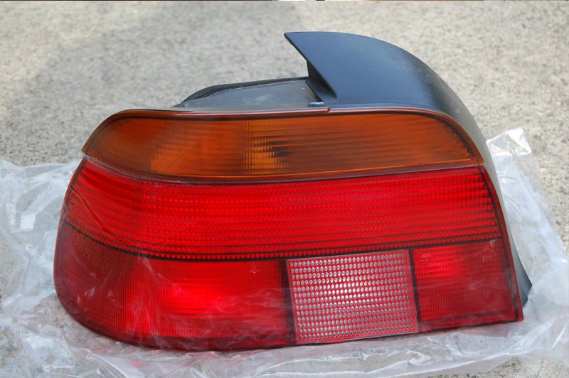 BMW 5 E39 stražnje,štop lampe original HELLA!