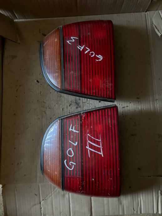 Golf 3 zadnje oba dvije lampe stopovi prodamo samo u kompletu!