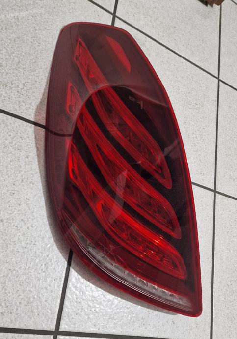 Mercedes S-klasa w222 (2013.-2017.g) stražnja lijeva lampa