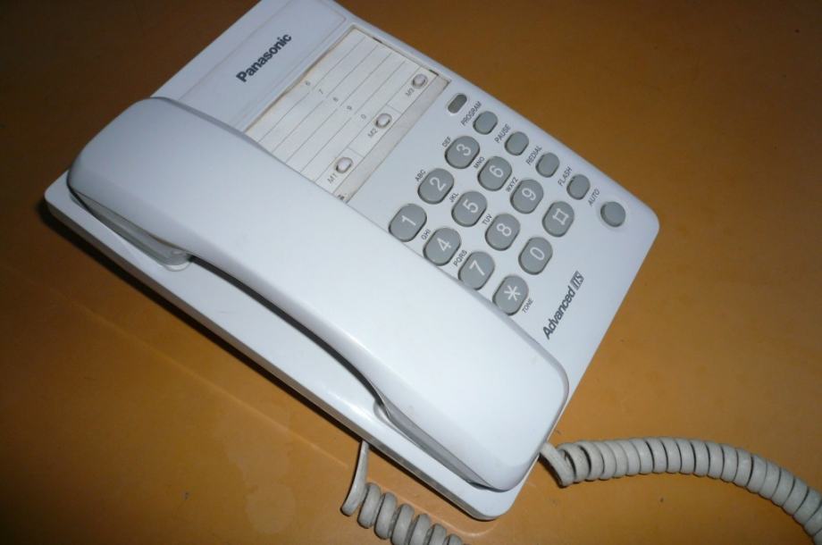 Klasični telefon Panasonic, uredski, malo korišten