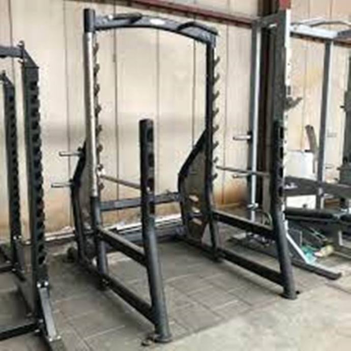 MATRIX SQUAT RACK BLACK