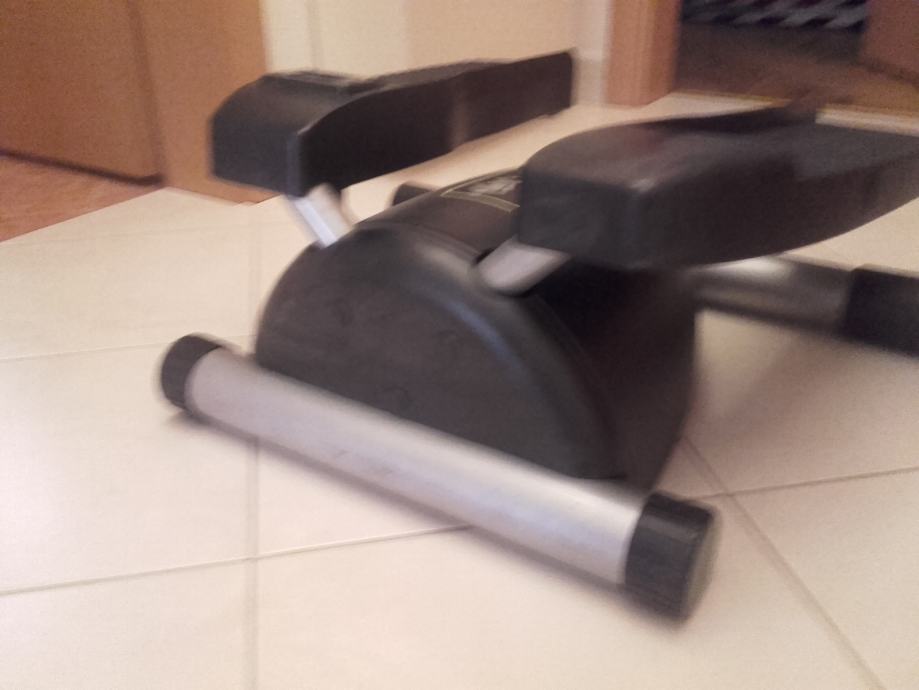 STEPER Lateral Thigh Trainer