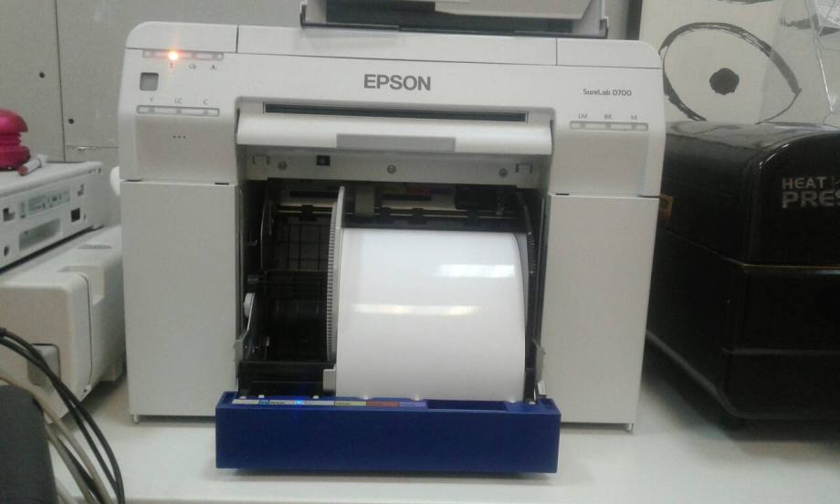 epson surelab D700 foto printer