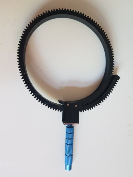 Follow focus ring za DSLR