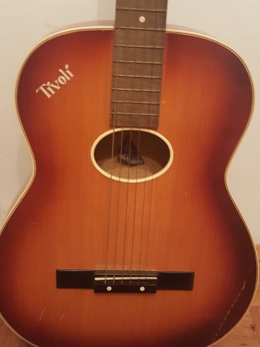 Akustična gitara Tivoli