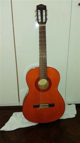 Klasična gitara Fender model CG 4 NAT