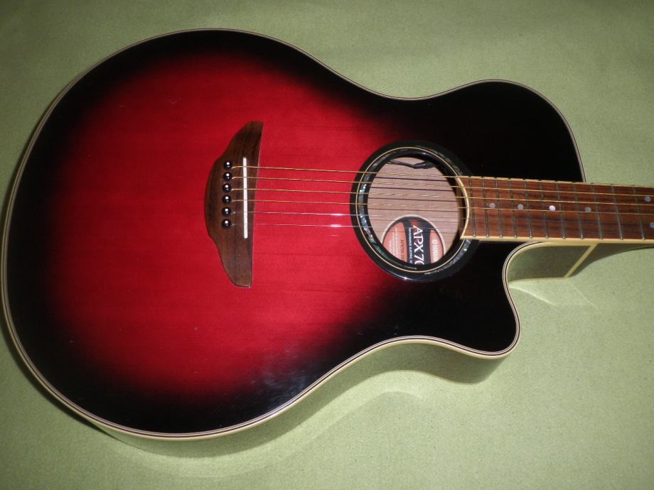 YAMAHA APX 700 DSR - elektro akustična gitara