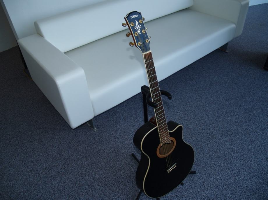 Yamaha APX7, elektroakustična gitara, hitno 3 500kn!