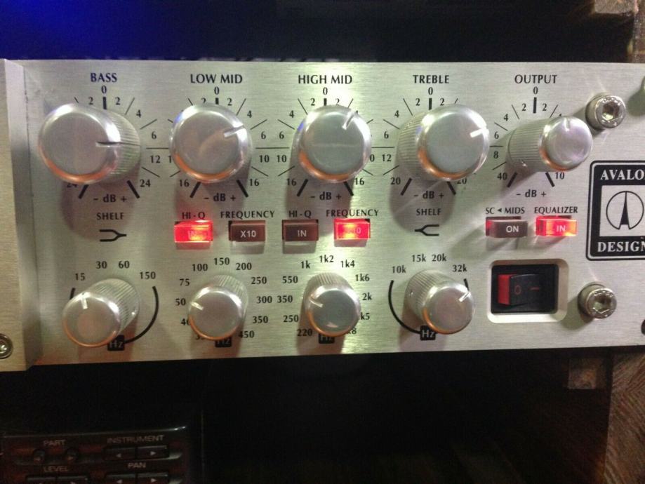 Avalon Design VT737 SP Tube Mic Preamp Channel