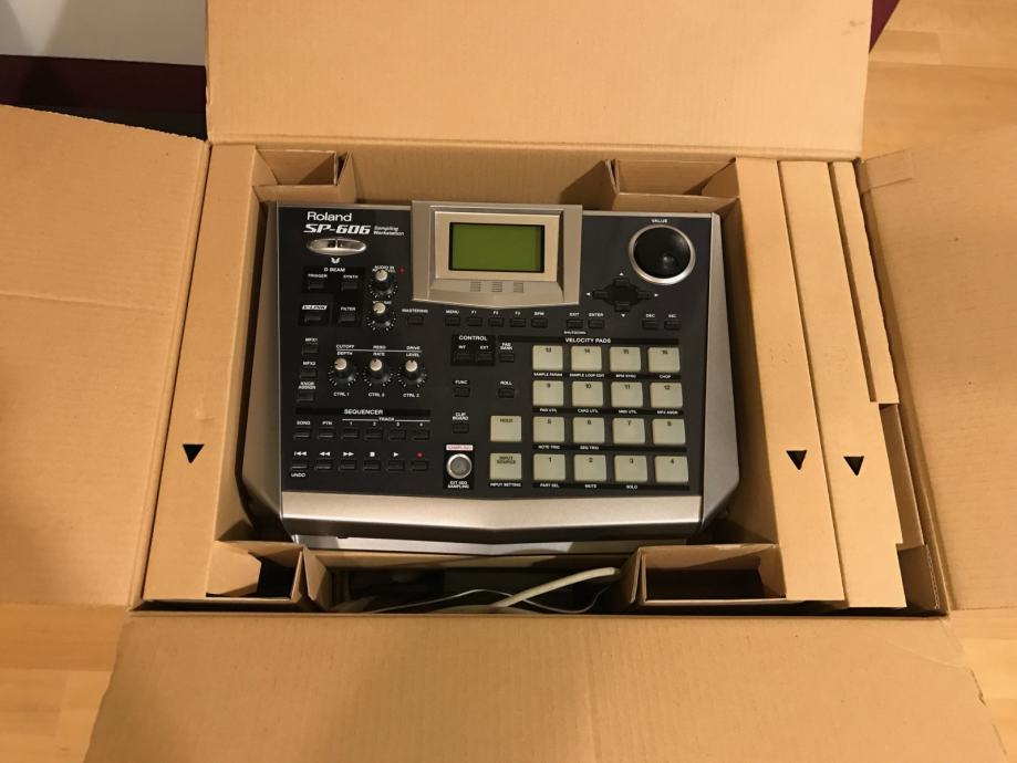 Roland SP606 Sampling Workstation sampler