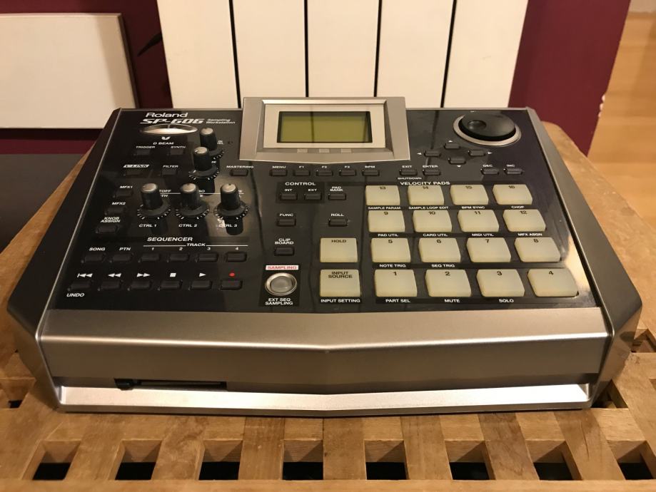 Roland SP606 Sampling Workstation sampler