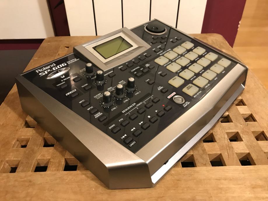 Roland SP606 Sampling Workstation sampler