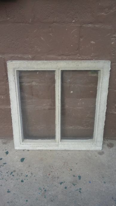 Prozor betonski,nov,ostakljen