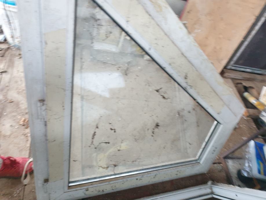 prozor kosi 120x100x60