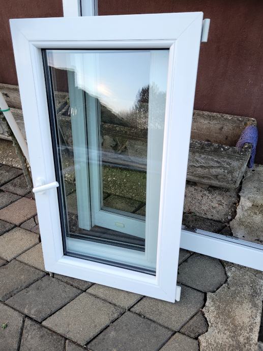 PVC prozori sa roletama