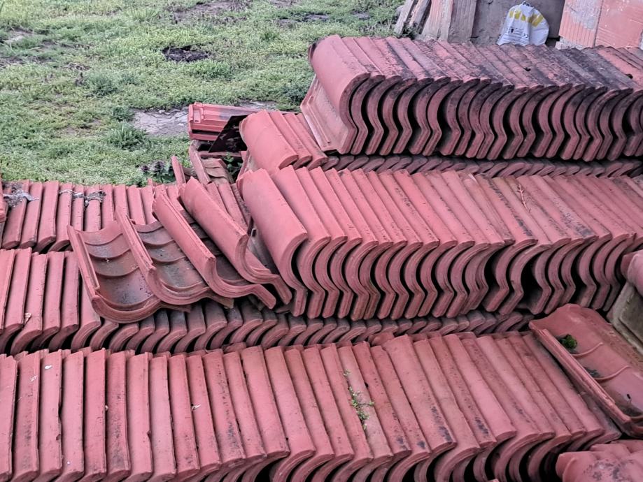 Prodajem crijep mediteran 304