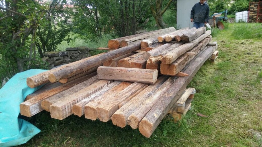Stare drvene grede 4-6 metara, 20ak komada