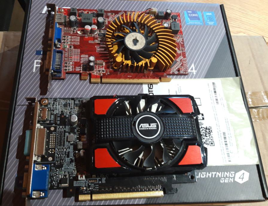 ASUS GEFORCE GT 740, 2GB GDDR3  i  MSI ATI Radeon HD4650 1 GB