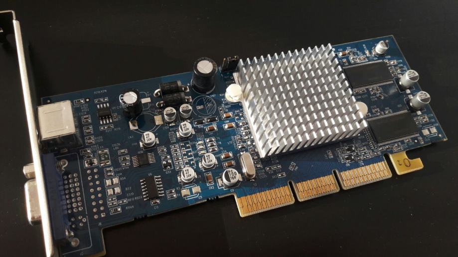 Placa de Video ATI Radeon 9200SE 128Mb AGP 8X TV Out - Computer Shopping