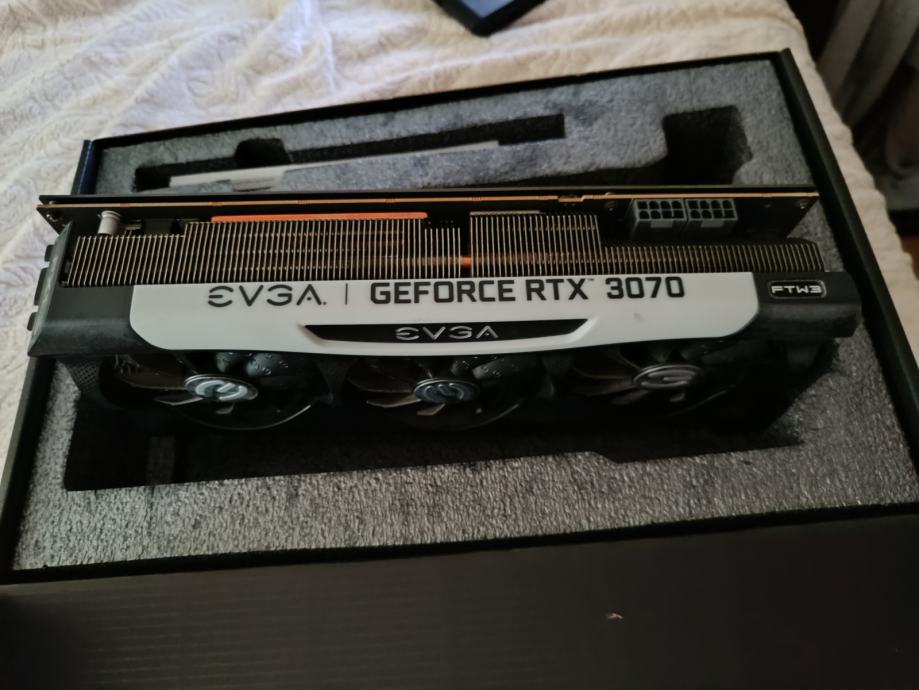 EVGA GeForce RTX 3070 FTW3 ULTRA GAMING LHR 8 Go