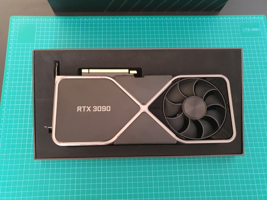 nVidia GeForce RTX 3090 Founders Edition
