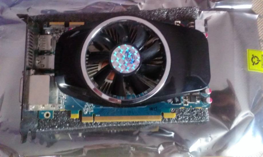Sapphire Radeon 5750 1GB GDDR5