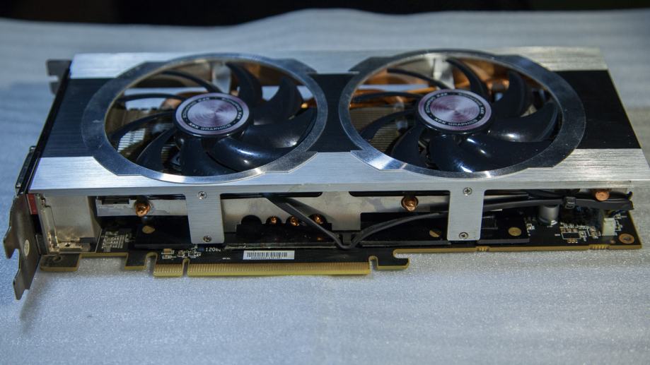 XFX Double Dissipation Radeon HD 7870 2GB 256-Bit GDDR5