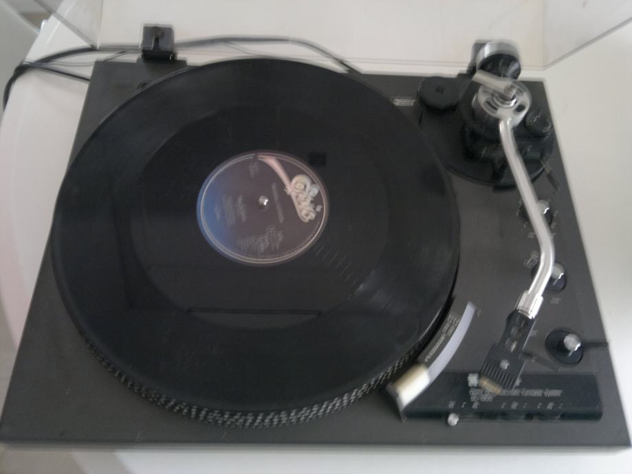 Gramofon Technics Sl-1900